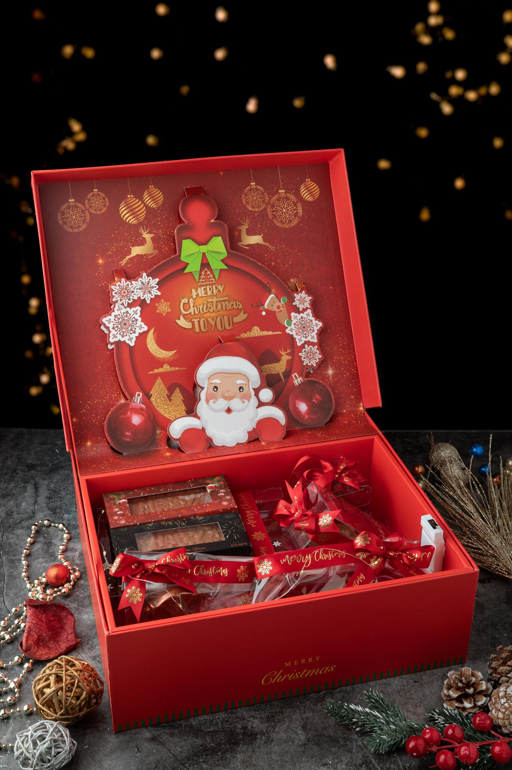 MERRY CHRISTMAS HAMPER - Kiam.ae