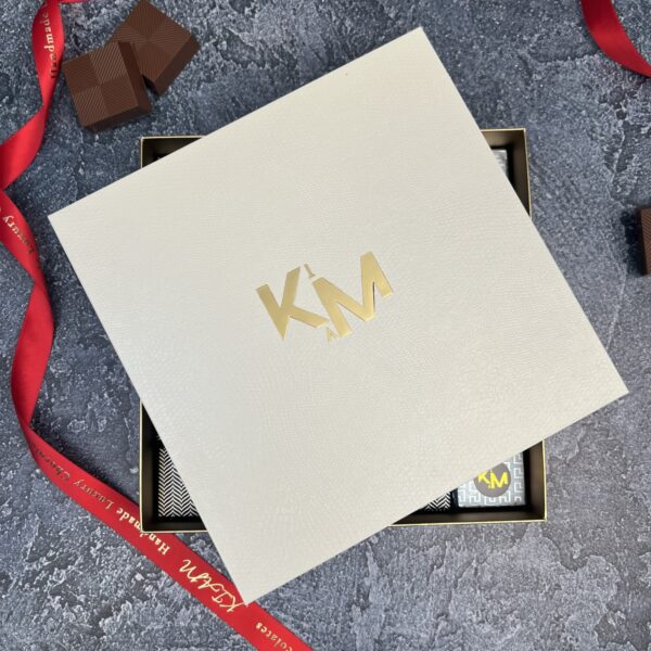 KIAM Signature Box - 25 Pieces Wrapped Chocolate