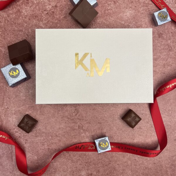 KIAM Signature Box - 16 Pieces Wrapped Chocolate