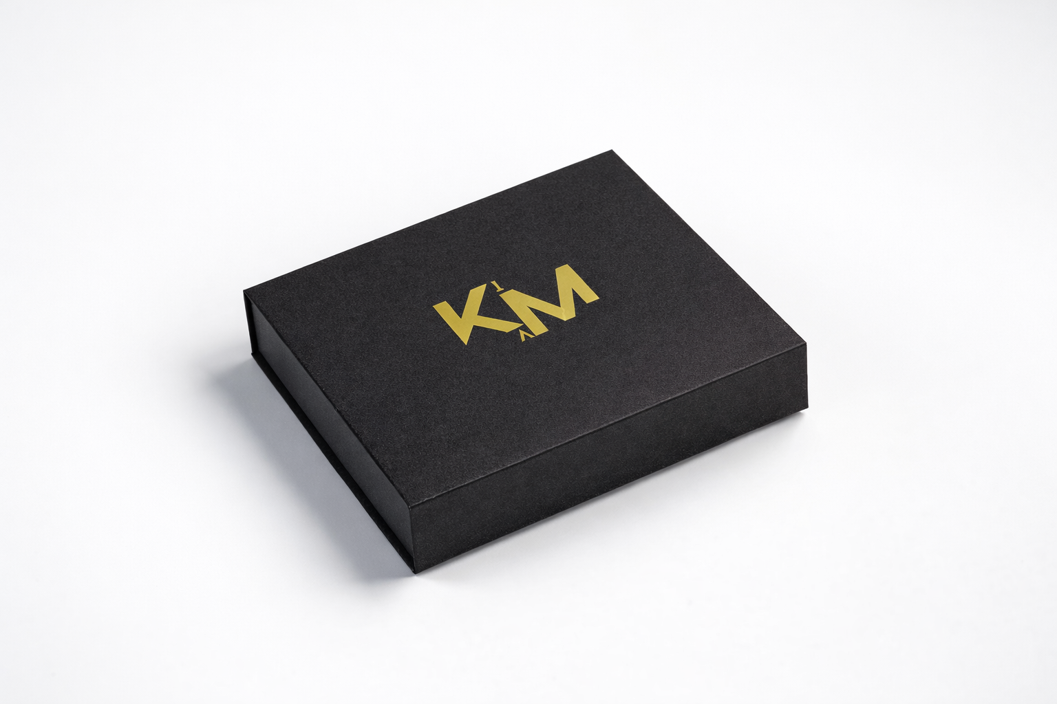 Premium milk chocolate box 16 pieces assorted chocolates KIAM Dubai