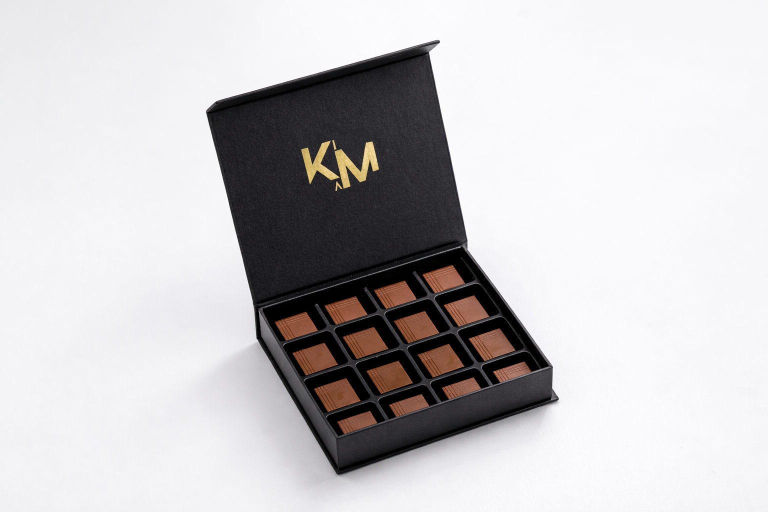 Premium milk chocolate box 16 pieces assorted chocolates KIAM Dubai